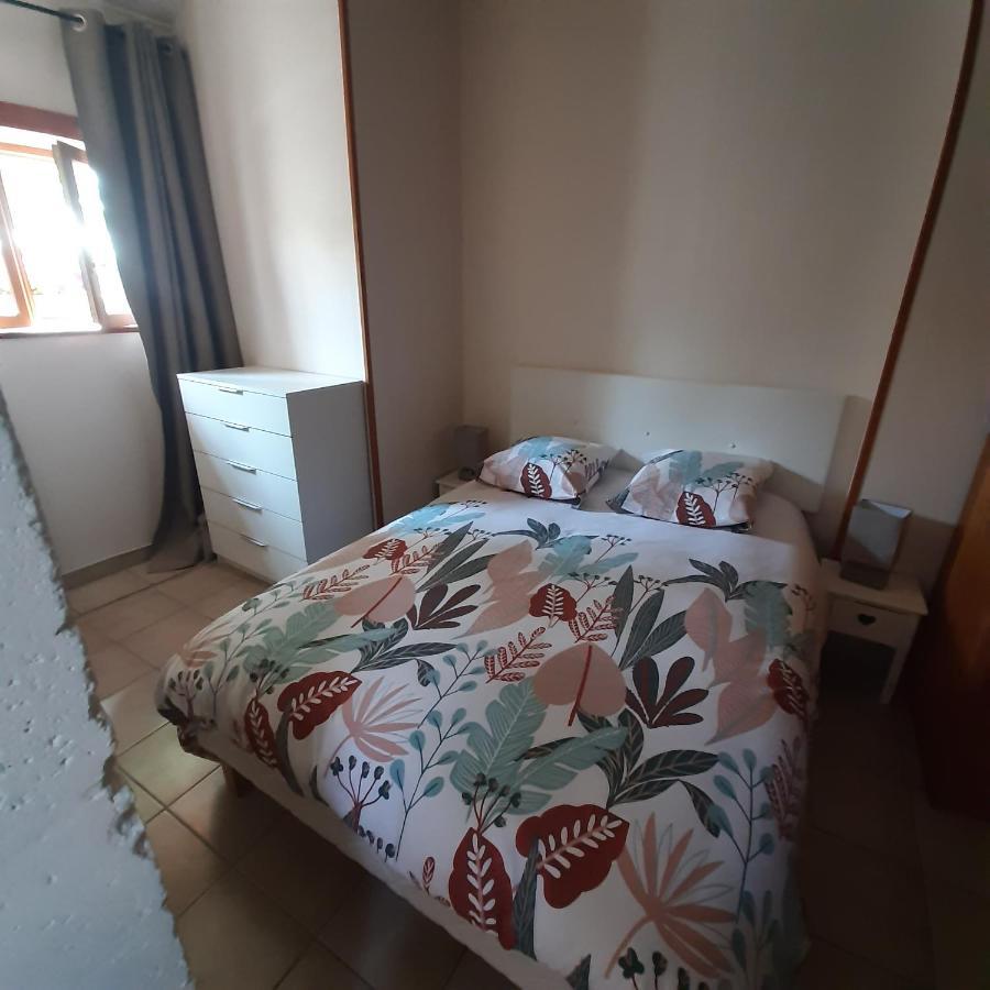 Escale Au Clos Saint Martin De Juillers Gites Et Chambres D'Hotes 외부 사진