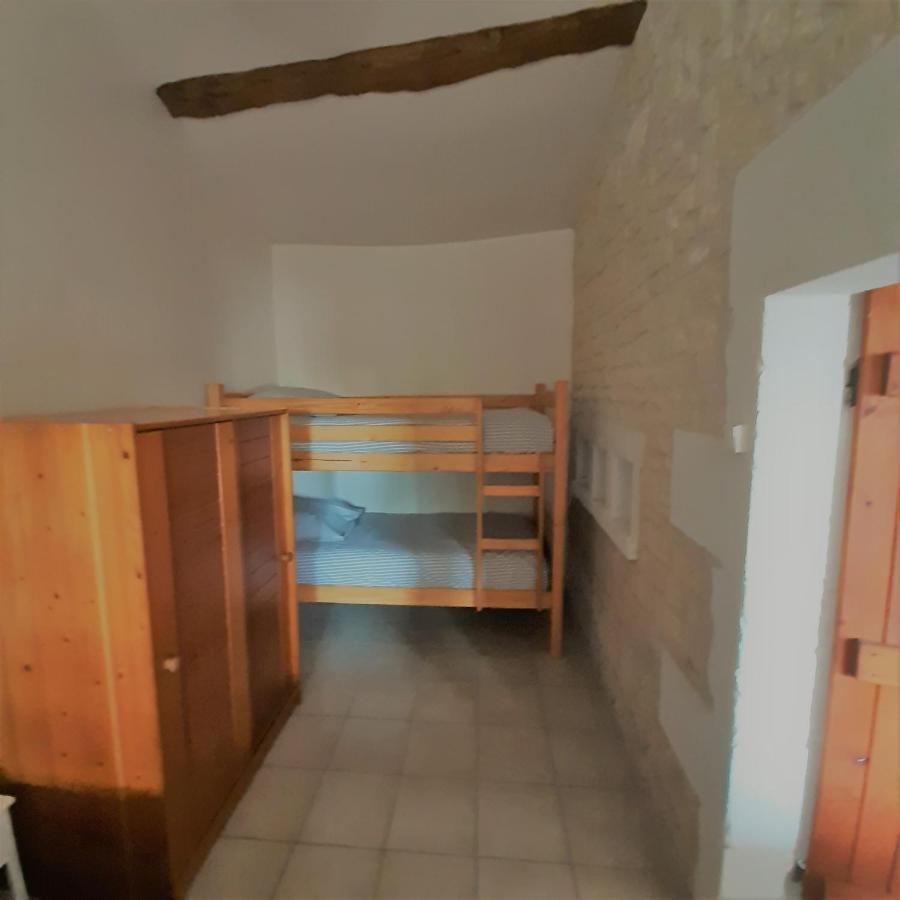 Escale Au Clos Saint Martin De Juillers Gites Et Chambres D'Hotes 외부 사진