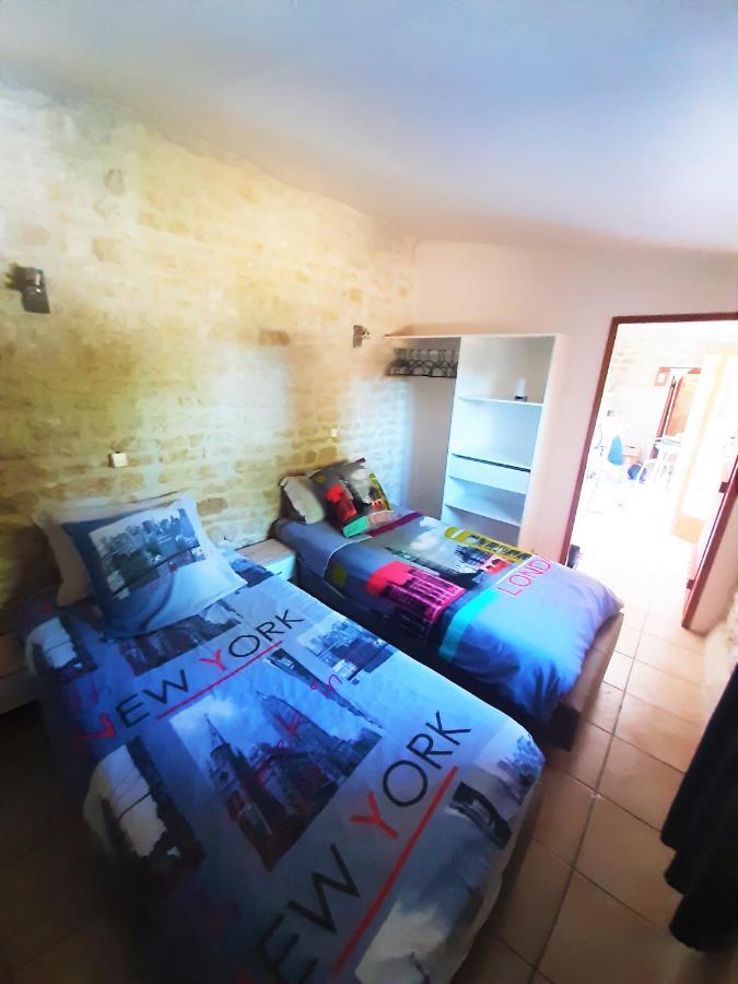 Escale Au Clos Saint Martin De Juillers Gites Et Chambres D'Hotes 외부 사진