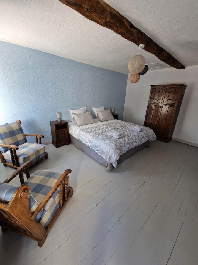 Escale Au Clos Saint Martin De Juillers Gites Et Chambres D'Hotes 외부 사진