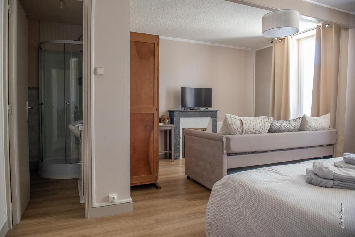 Escale Au Clos Saint Martin De Juillers Gites Et Chambres D'Hotes 외부 사진