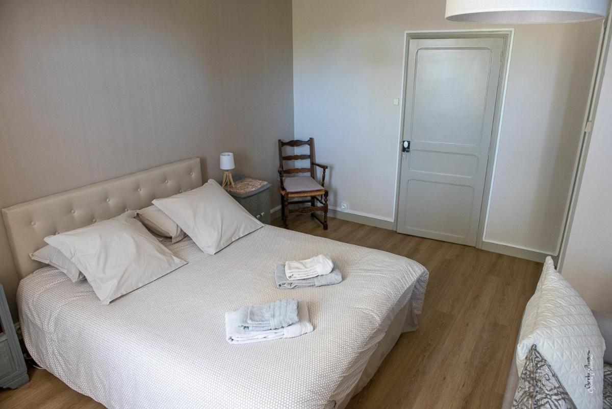 Escale Au Clos Saint Martin De Juillers Gites Et Chambres D'Hotes 외부 사진