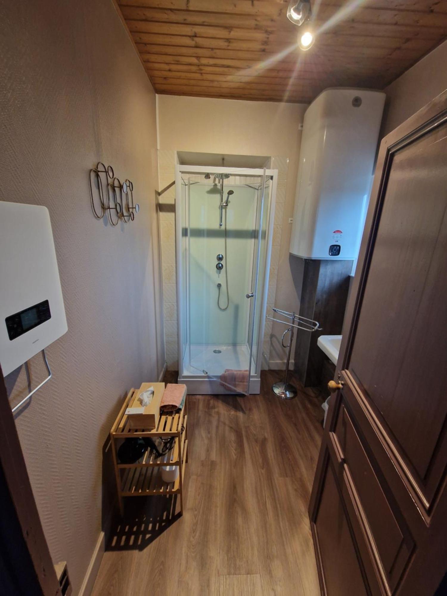Escale Au Clos Saint Martin De Juillers Gites Et Chambres D'Hotes 외부 사진