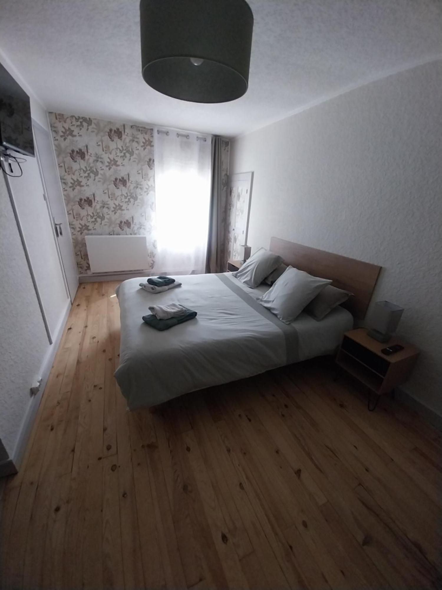 Escale Au Clos Saint Martin De Juillers Gites Et Chambres D'Hotes 외부 사진